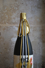 Charger l'image dans la galerie, Kagatobi Junmai Daiginjo Kissho - 加賀鳶 純米大吟醸 吉祥